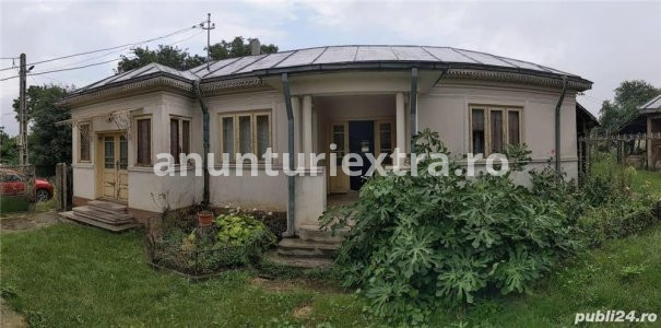 Casa cu curte, beci si vie, Straoane, jud Vrancea