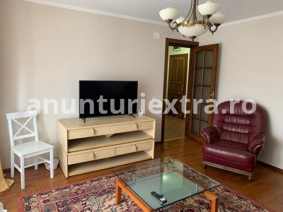 Închiriez apartament cu 2 camere